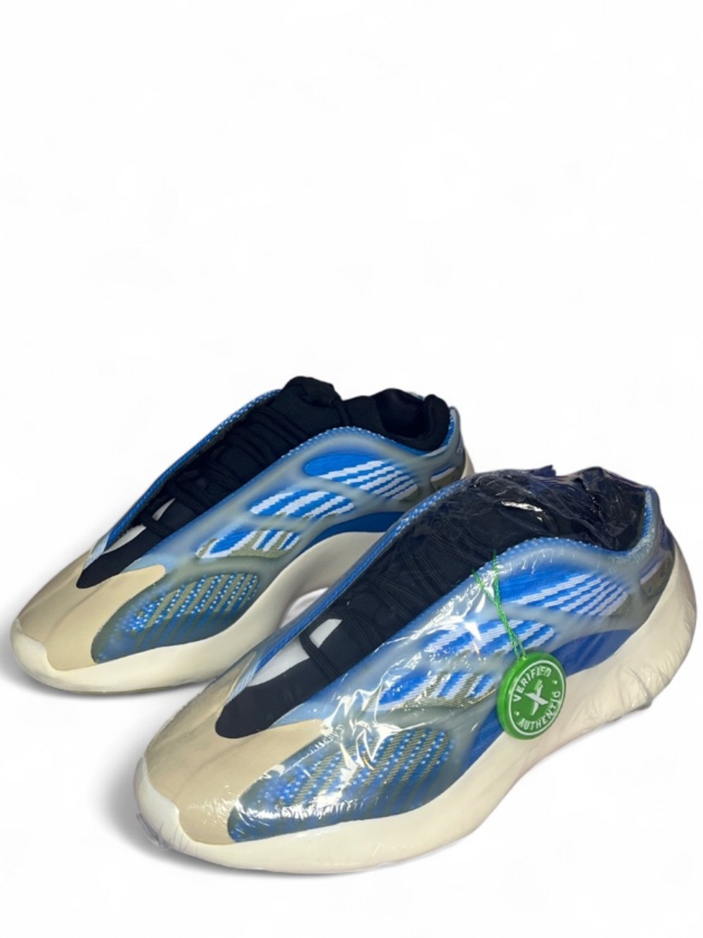 NEW AUTHENTIC ADIDAS Yeezy Boost 700 V3 Arzareth (G54850) Men's Size 9 Shoes